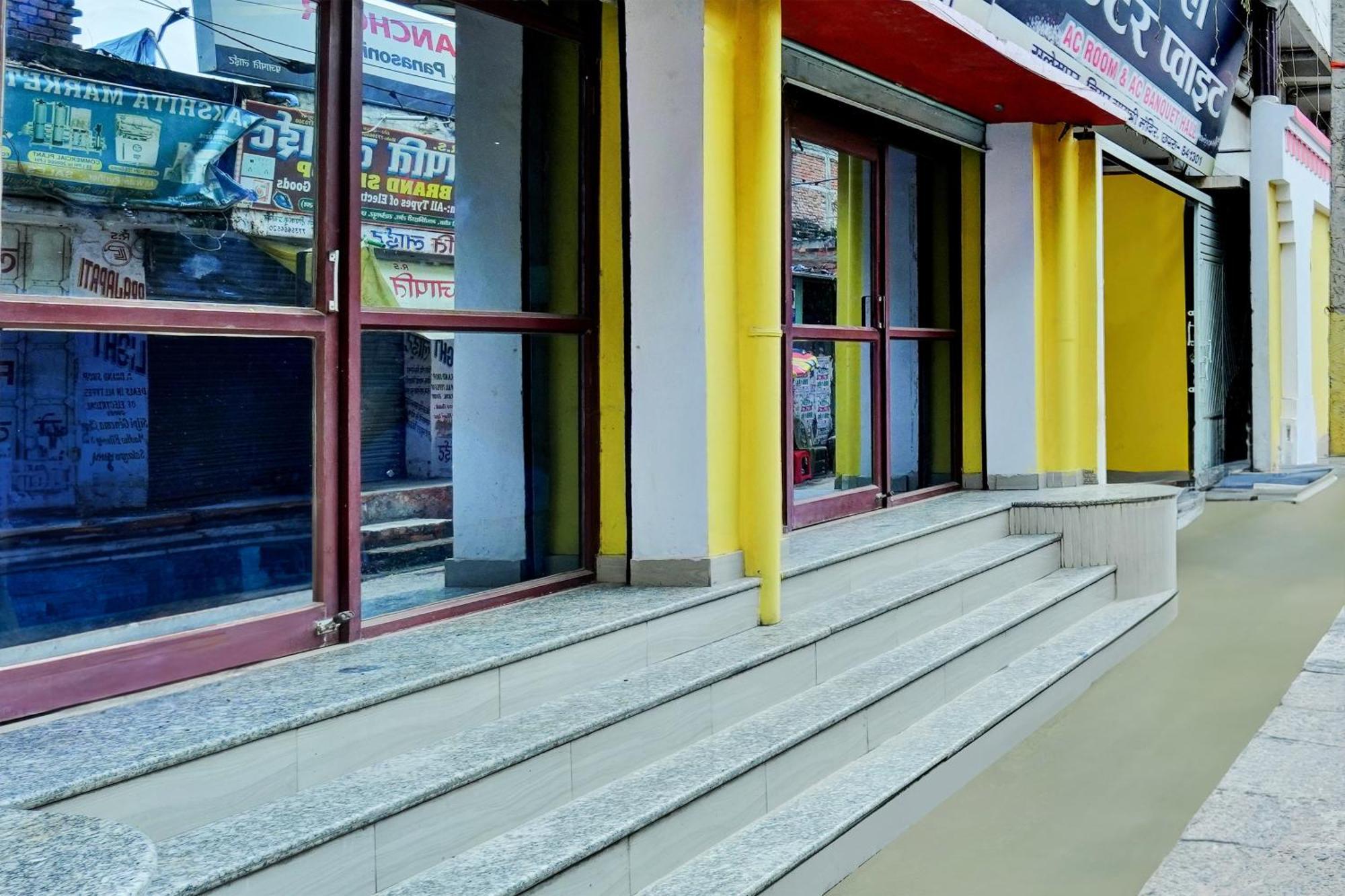 Oyo Flagship Hotel Centre Point Chhapra Экстерьер фото